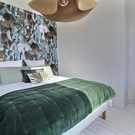 L'endroit Valéricain, Jardin, Calme, Centre Сasa de vacaciones *